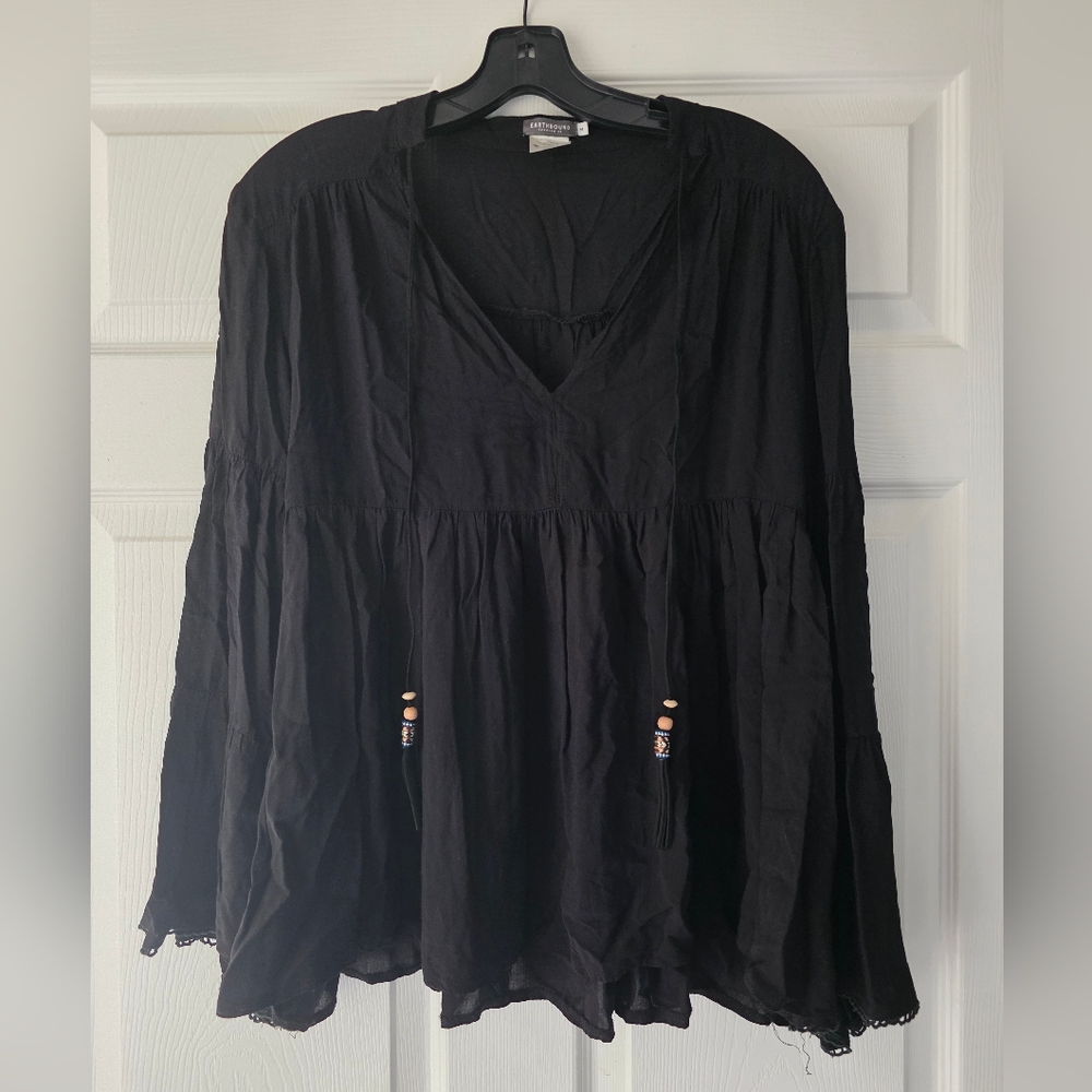 NWT Earthbound Black Women's Top